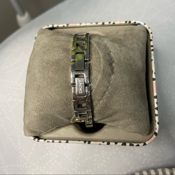 DKNY 90’s Style Women’s Watch - Picture 5 of 7
